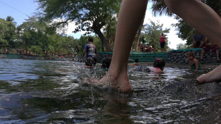 Familias nicaragüenses despiden las vacaciones en los diferentes