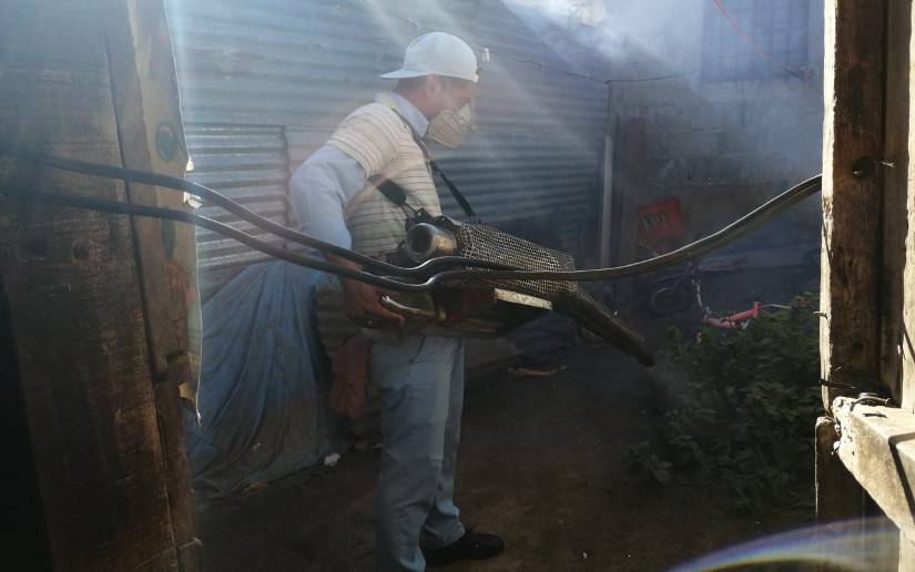 Minsa Fumiga Viviendas Del Barrio Santa Ana De Managua