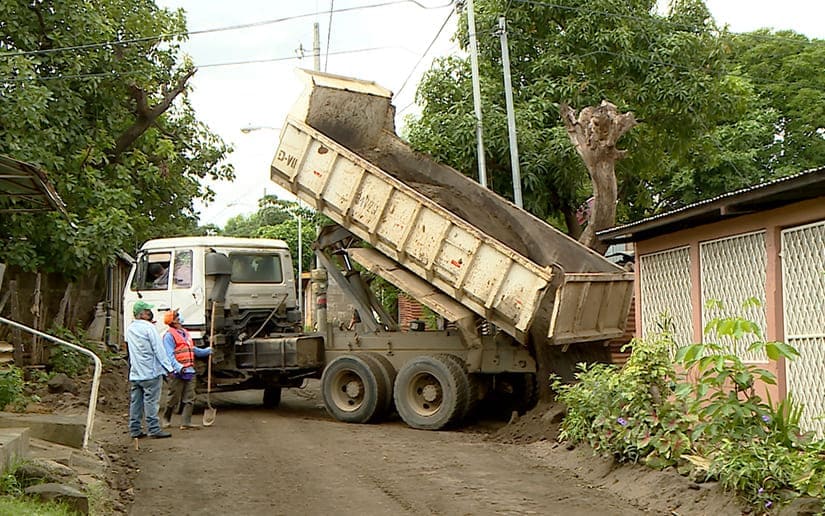 Alcald A Supervisa Avance Del Mejoramiento Vial En El Barrio Carlos N Ez