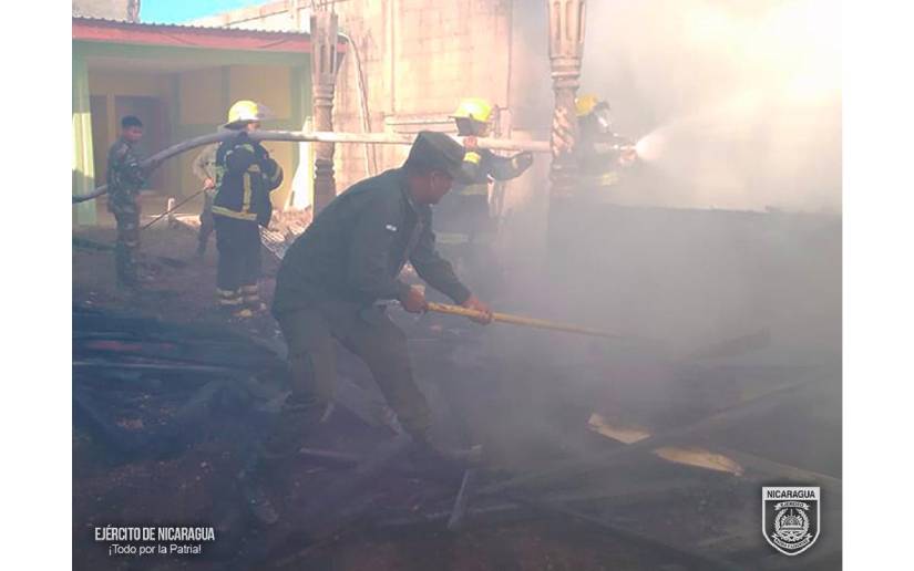 Ej Rcito Sofoca Incendio Estructural En Bodega Ubicada En La Ciudad De