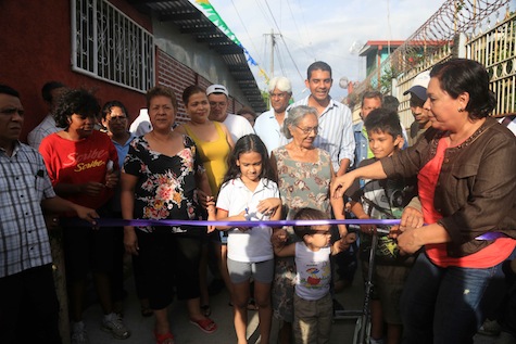 Familias De Colonia Maestro Gabriel Inauguran Nuevas Calles