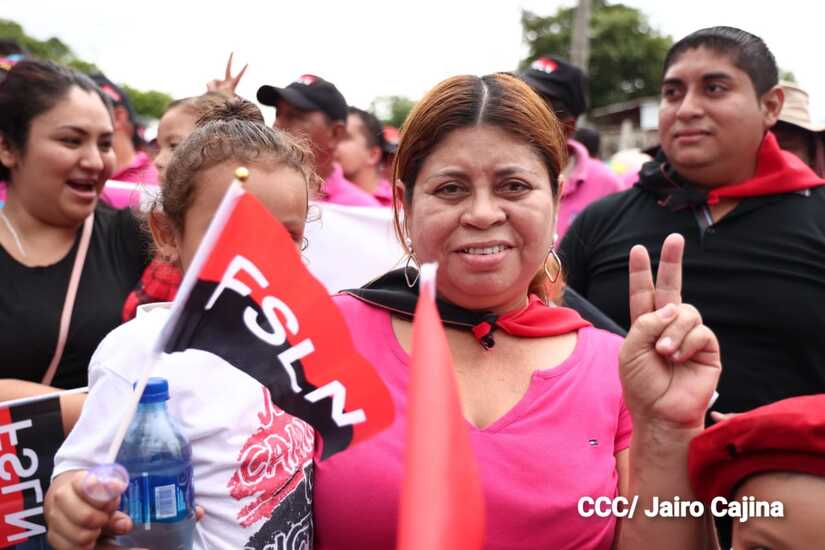 Familias Sandinistas Celebran Con Caminata El D A De La Alegr A En