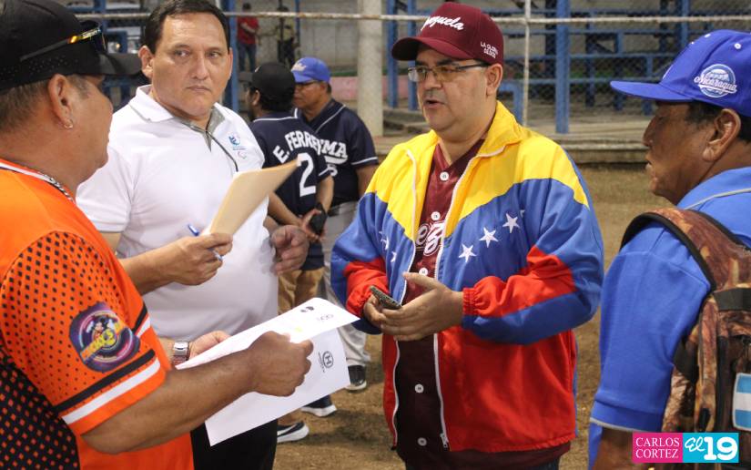 Arranca VIII campeonato de softball “Amistad de los Pueblos” en