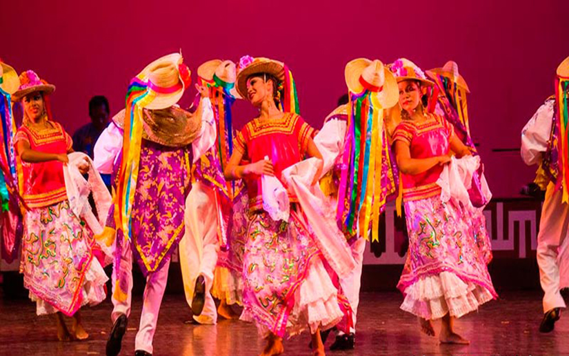 Premian a mejores agrupaciones de baile folclórico