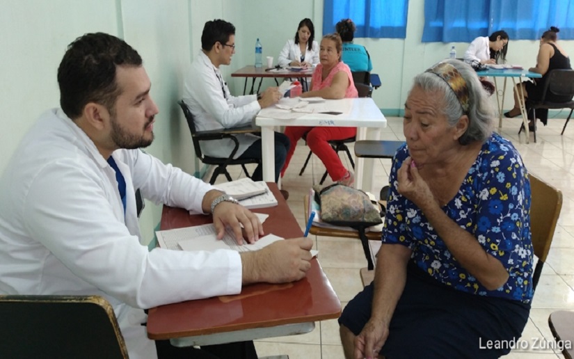 Madres De Héroes Y Mártires Reciben Atención Médica En Hospital Lenín