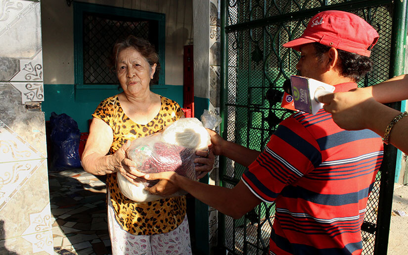 Inicia entrega de más de 60 mil paquetes solidarios a madres de héroes y mártires