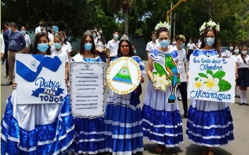 FOTOS Galería fotográfica Inician Desfiles Patrios en familia y comunidad