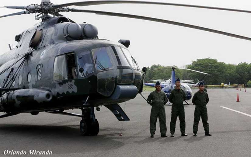 Asociación De Oficiales En Retiro Saludó El 43 Aniversario De La Fuerza Aérea 0226