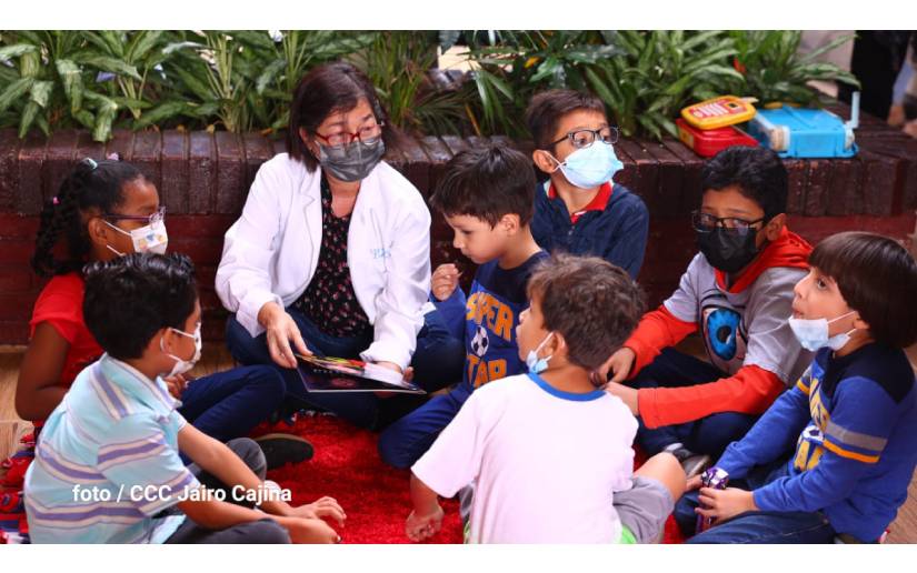 Niños reciben terapia a través de cuentos en Centro de Salud Mental Infantil