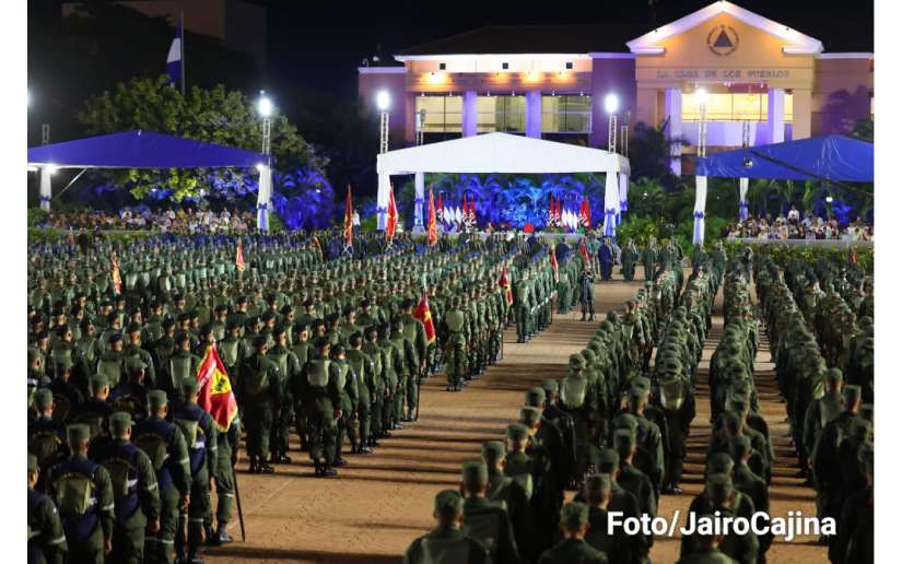 Comandante Daniel y Compañera Rosario presiden acto del 44 Aniversario del Ejército de Nicaragua