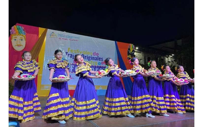 Inician Festivales Departamentales de Trajes Originales Nuestro Folklore en León