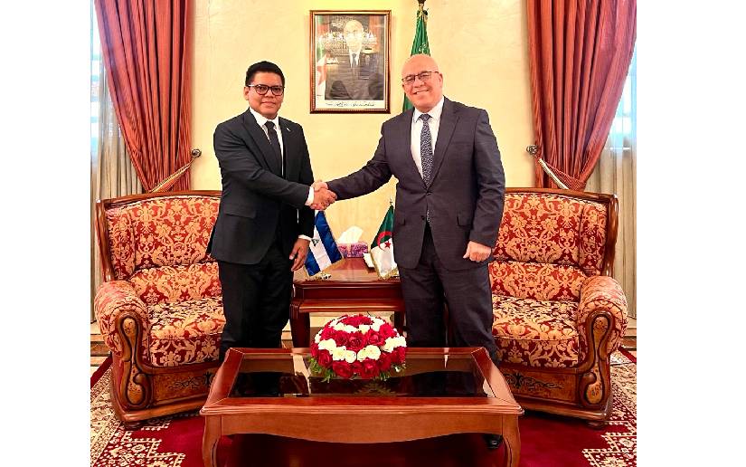 Embajador de Nicaragua en encuentro con el Ministro de Agricultura y Desarrollo Rural en Argelia