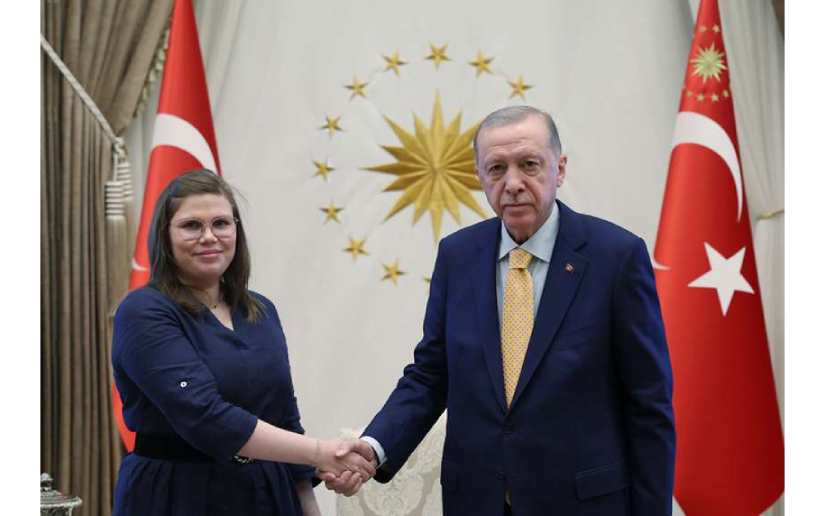 Compañera Tatiana García presenta Cartas Credenciales en Türkiye 