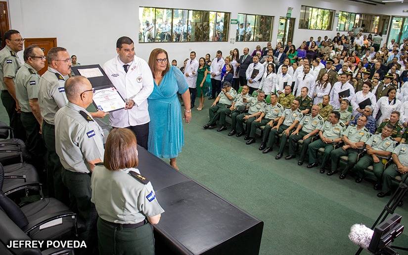 Ejército de Nicaragua gradúa a nuevos médicos Especialistas y Subespecialistas