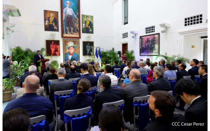 Presentación oficial del Ministro de Relaciones Exteriores ante Cuerpo Diplomático acreditado en el país