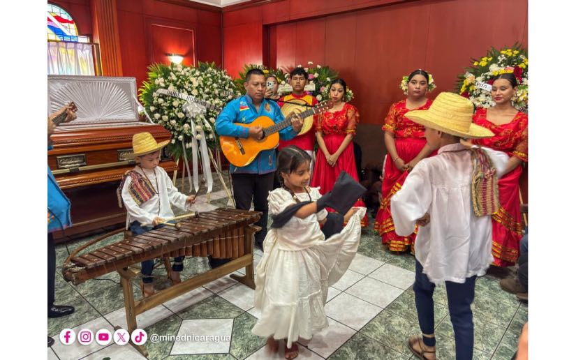 ¡Honor a quien honor merece! Despedimos con cantos, danzas y flores a la maestra Haydée Palacios