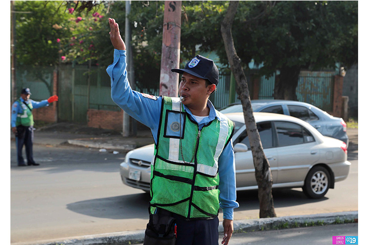 Policía Nacional Garantiza Seguridad A Comunidad Educativa Del Colegio 