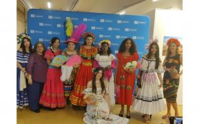 Delegación nicaragüense presentó un deslumbrante desfile del huipil nacional en la UNESCO
