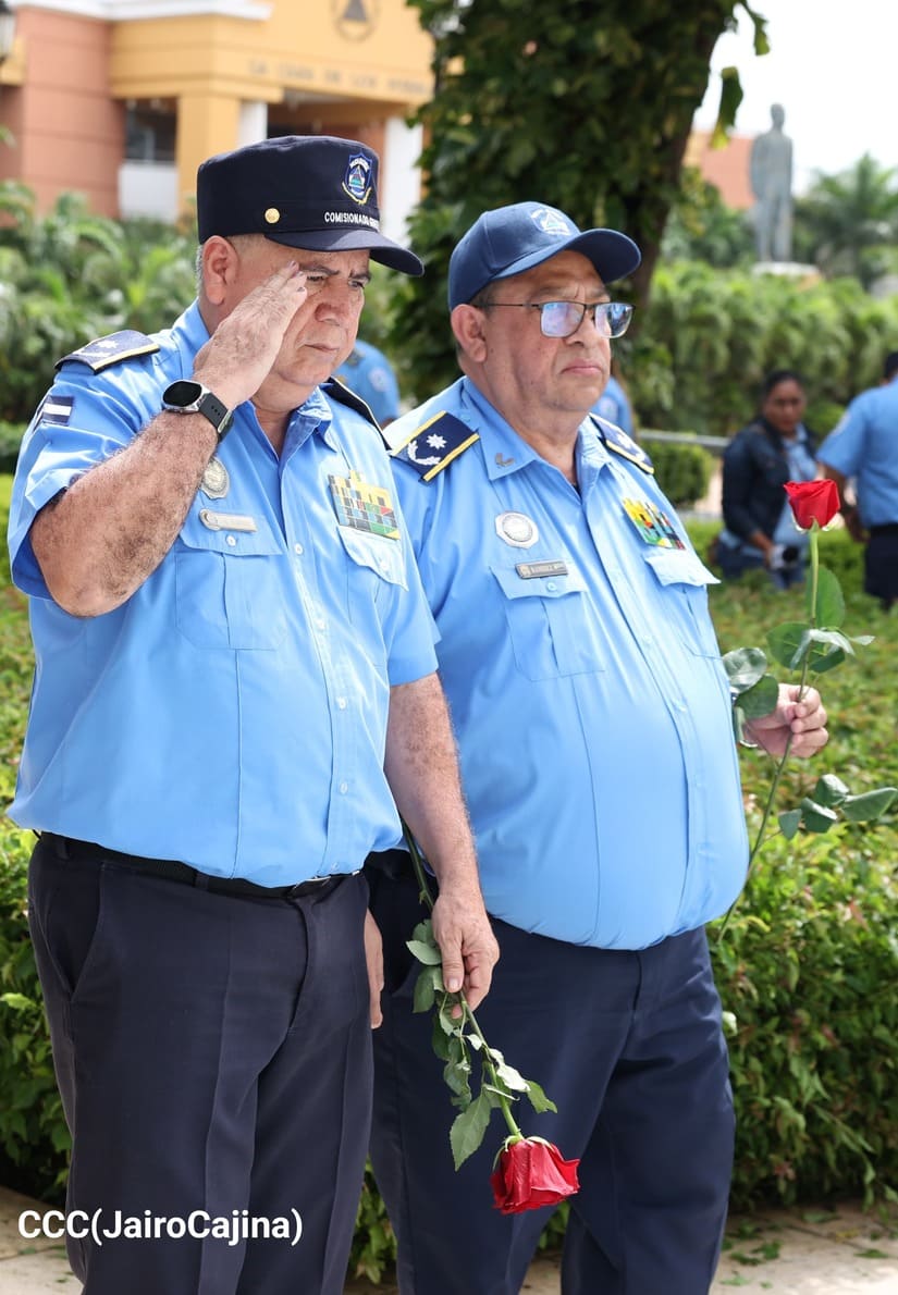 Nicaragua rinde honores al Comandante Carlos Fonseca Amador a 88 años ...